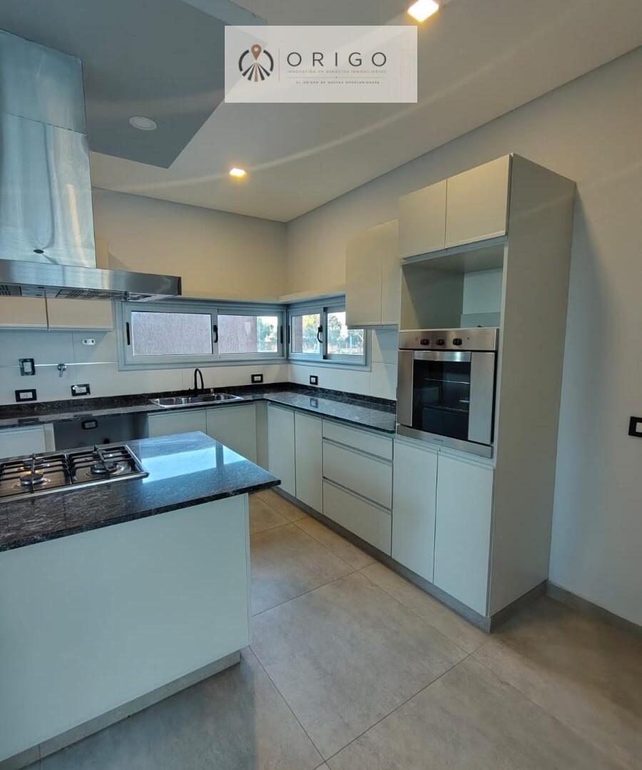 Foto de ORIGO NEGOCIOS INMOBILIARIOS OFRECE HERMOSA CASA EN DOS PLANTAS, imagen 2