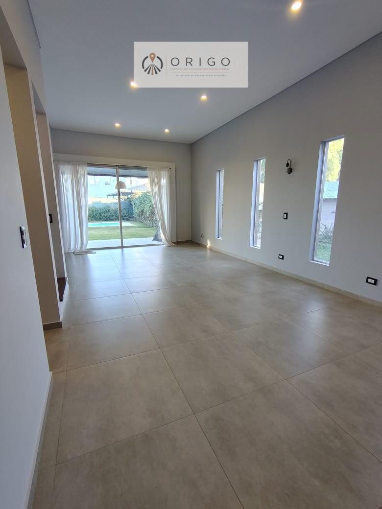 Foto de ORIGO NEGOCIOS INMOBILIARIOS ALQUILA HERMOSA CASA DE DOS PLANTAS EN LAR, imagen 5
