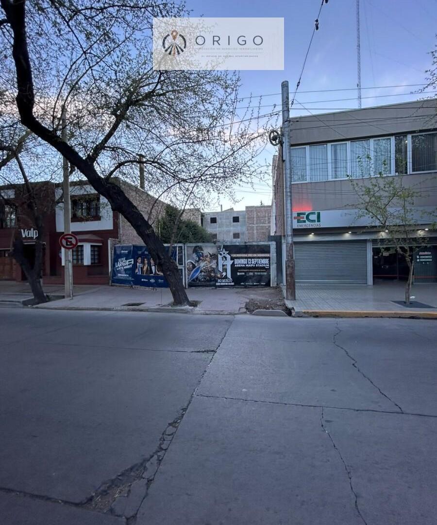 Foto de ORIGO NEGOCIOS INMOBILIARIOS VENDE TERRENO EN PLENO CENTRO, imagen 1