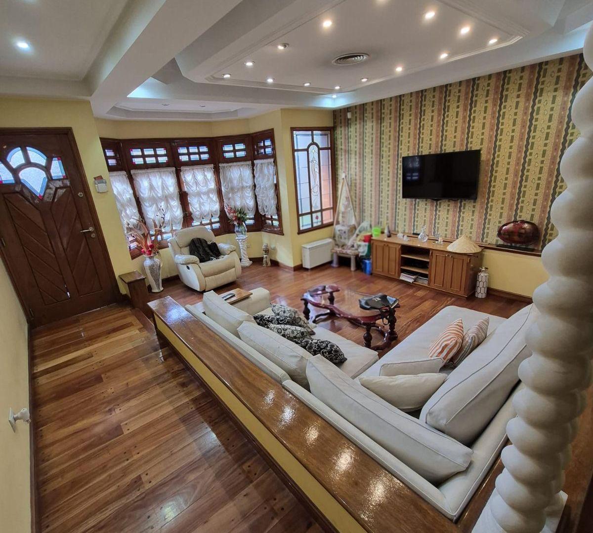 Foto de Imponente Chalet 5 amb con 4 Habitaciones, Ascensor, Parque y 3, imagen 3