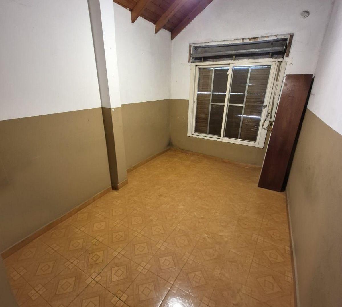 Foto de Hermosa Casa 108m2 Cubiertos 4 amb. 3 Habitaciones, 2 baños Pileta y, imagen 4