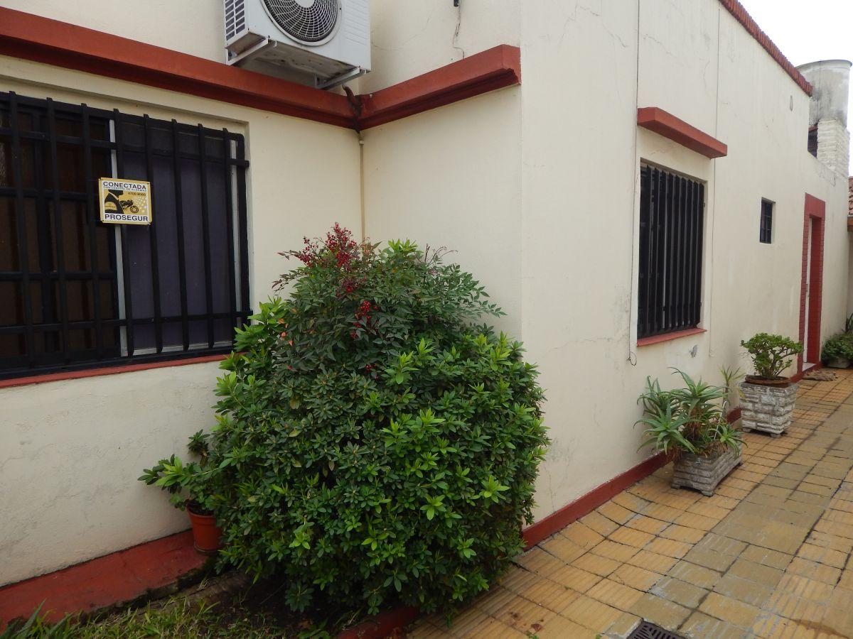 Foto de PH de 3 amb con patio en venta en Villa Adelina, imagen 2