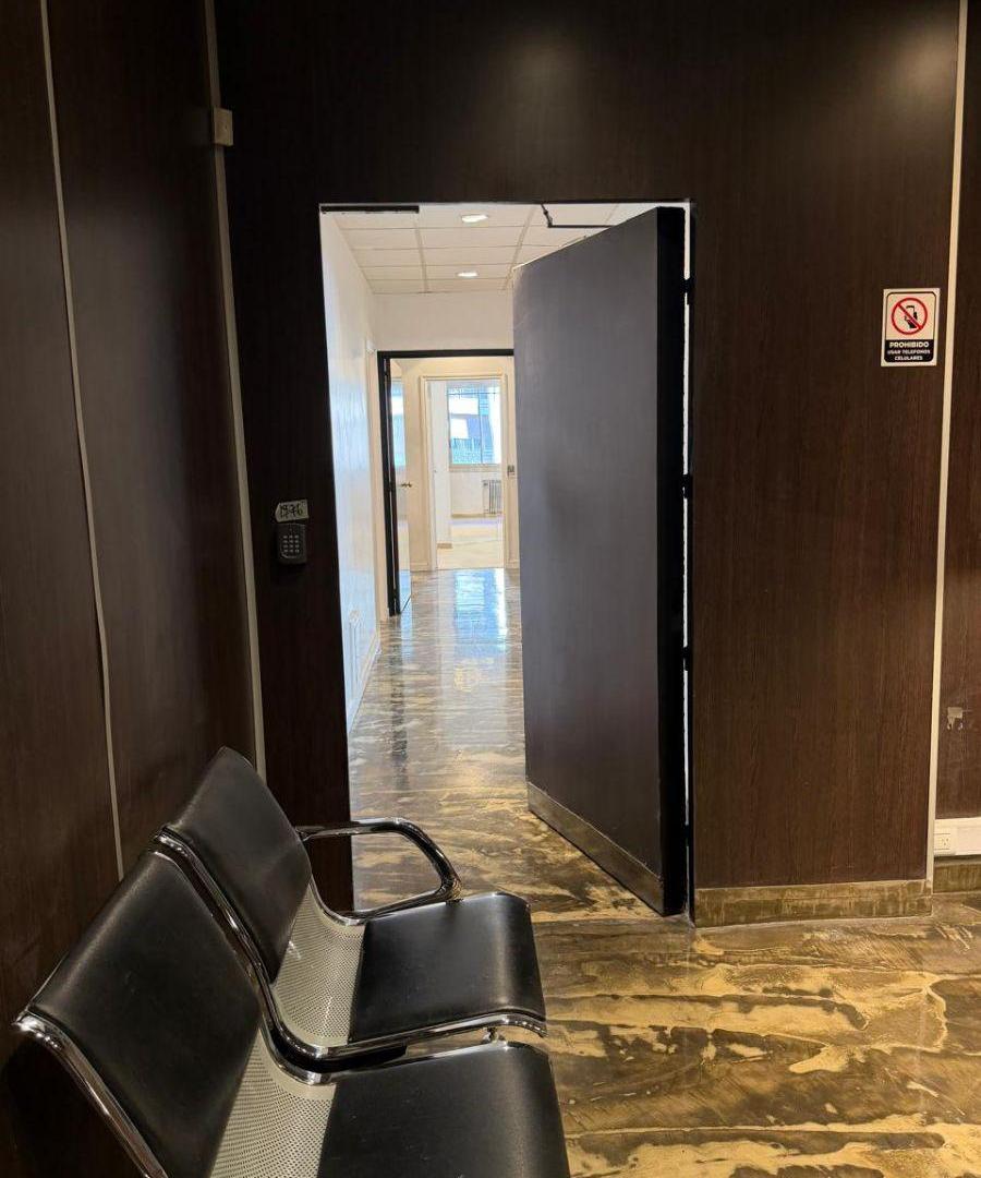 Foto de Impecable oficina en una de las mejores zonas de CABA, con altos, imagen 3
