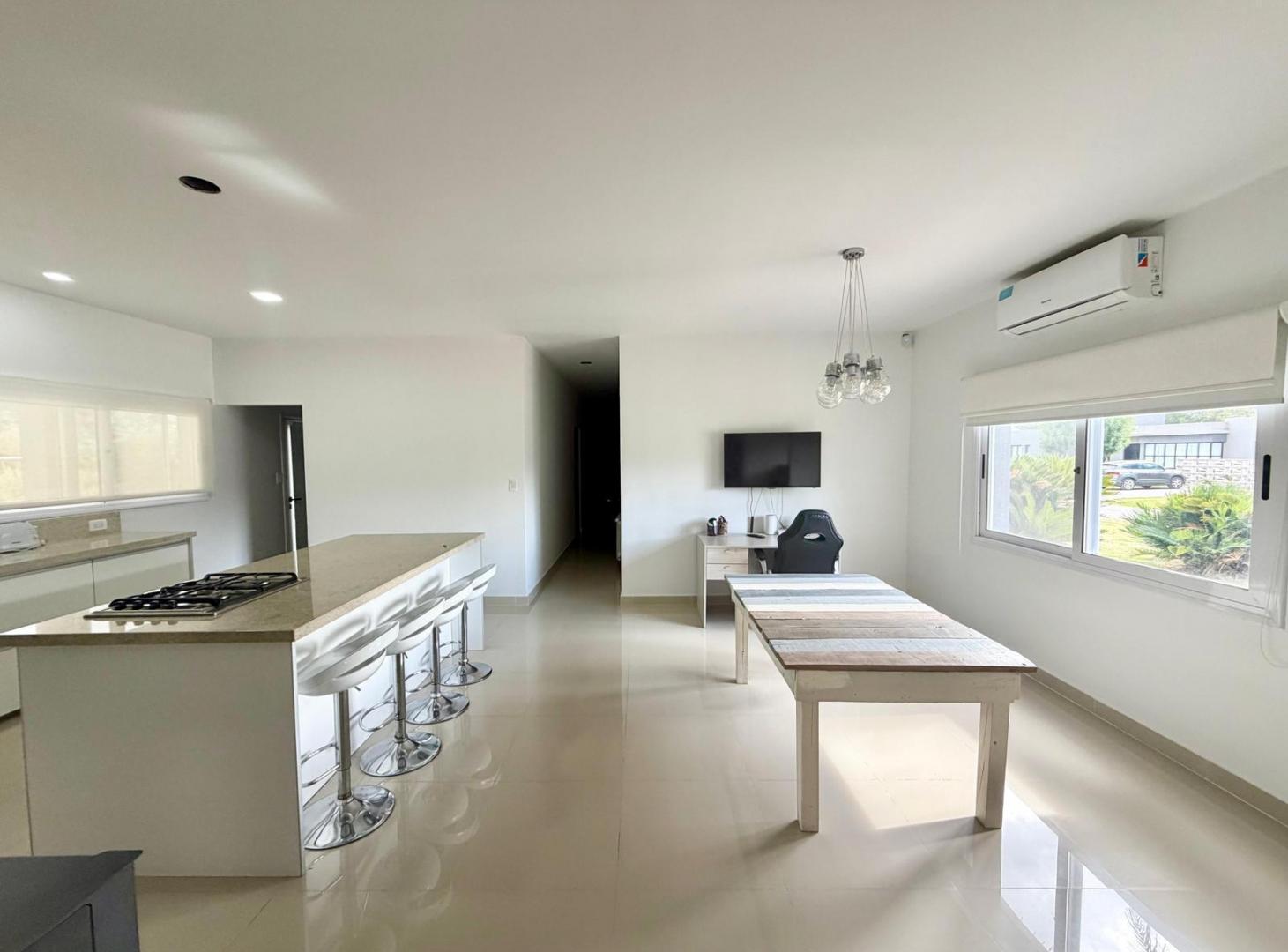 Foto de Casa en venta 5 ambientes, pileta, jardin, Comarcas de Luján San Roque, imagen 4