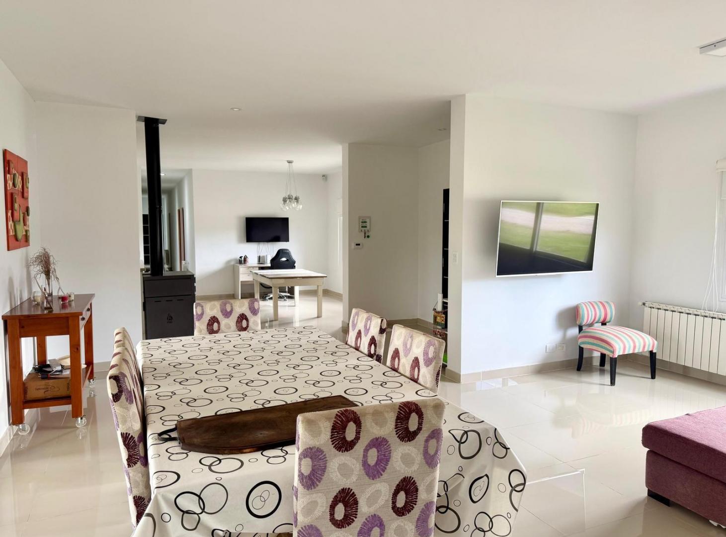 Foto de Casa en venta 5 ambientes, pileta, jardin, Comarcas de Luján San Roque, imagen 2