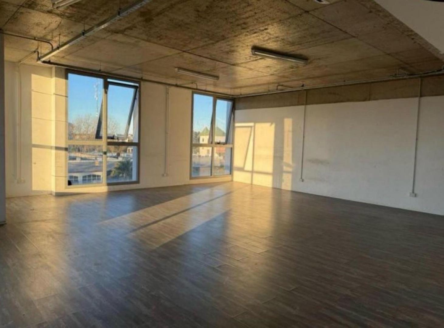 Foto de Oficina en venta con cochera en Central Nuevo Tigre, Benavidez, imagen 3