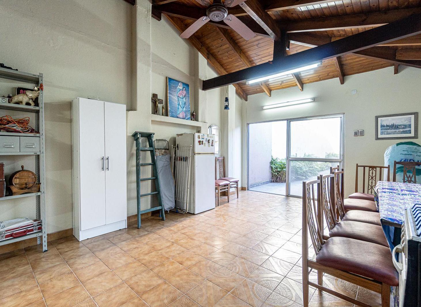 Foto de Casa en venta Malaver, TRES AMBIENTES, PARQUE, QUINCHO , PARRILLA, imagen 4