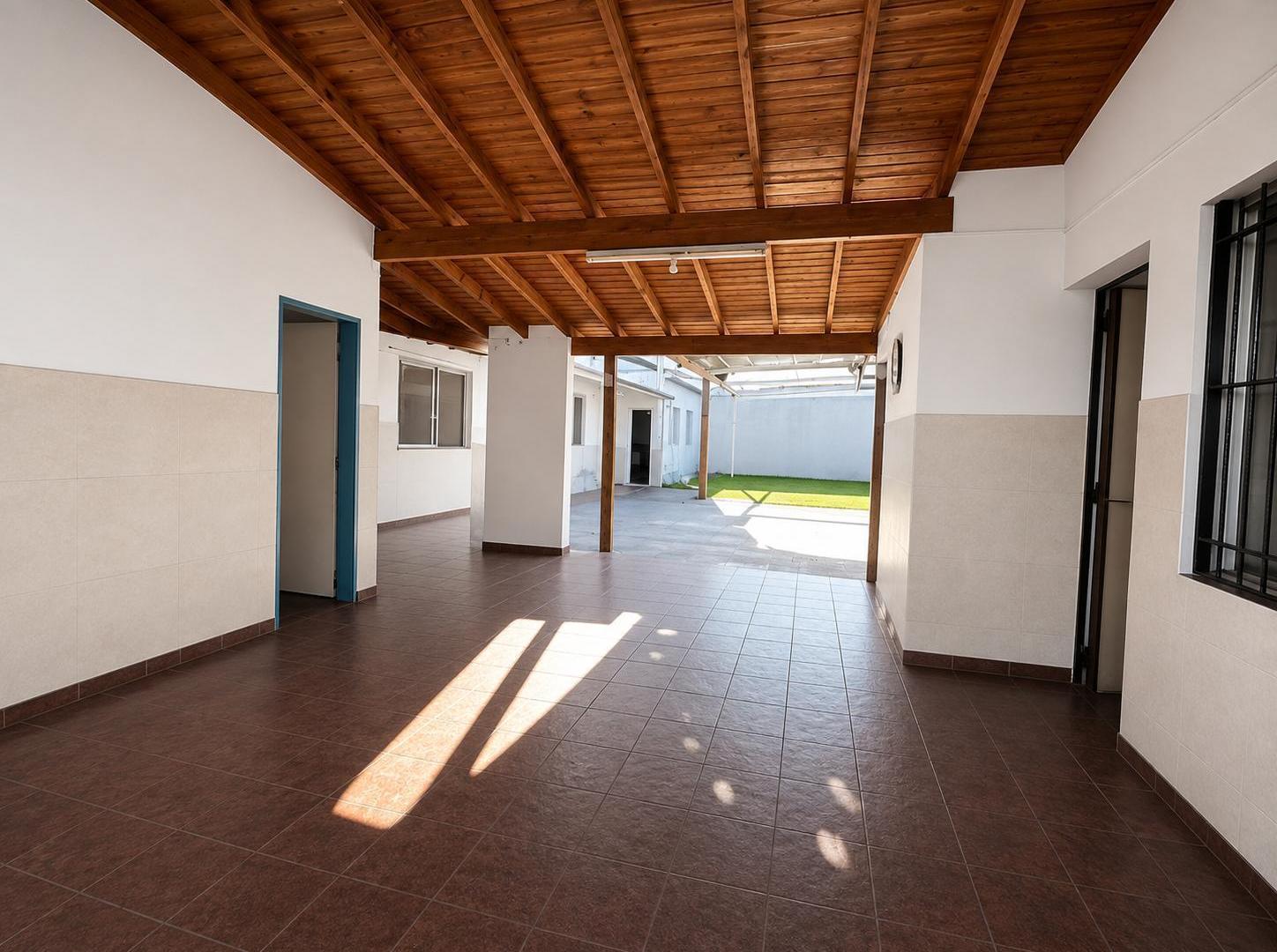 Foto de Venta de Local (Apto profesional: Consultorio, Jardin) en Manuel, imagen 4
