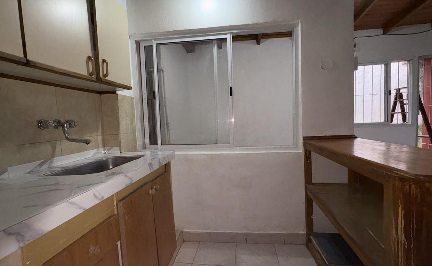 Foto de VENTA PH 2 AMBIENTES, CON PATIO, PLANTA BAJA. APTO CREDITO, imagen 2
