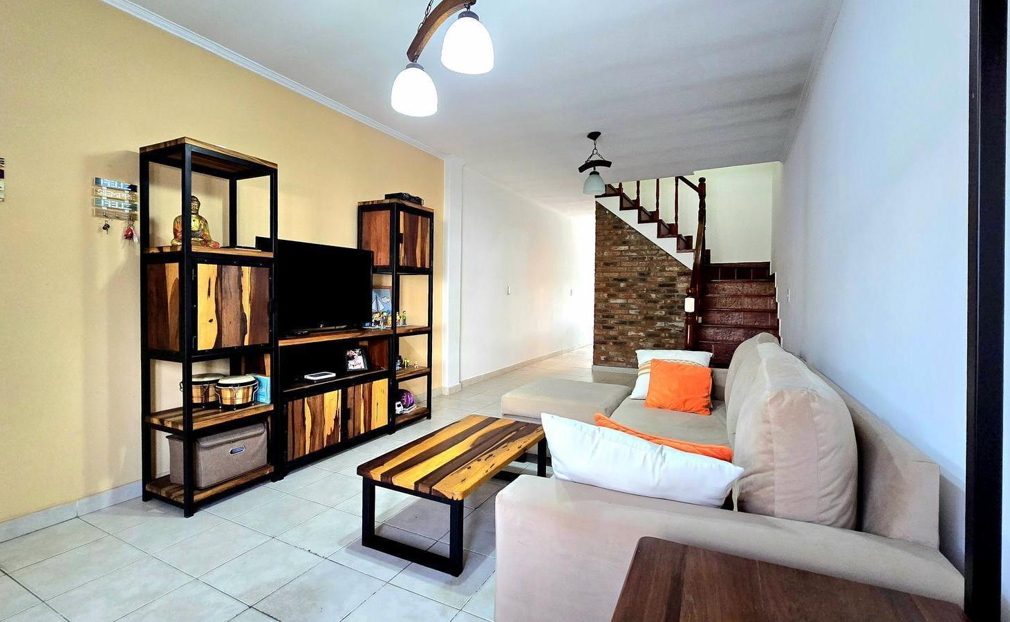 Foto de DUPLEX EN VENTA 4 AMBIENTES JOSE LEON SUAREZ, imagen 2