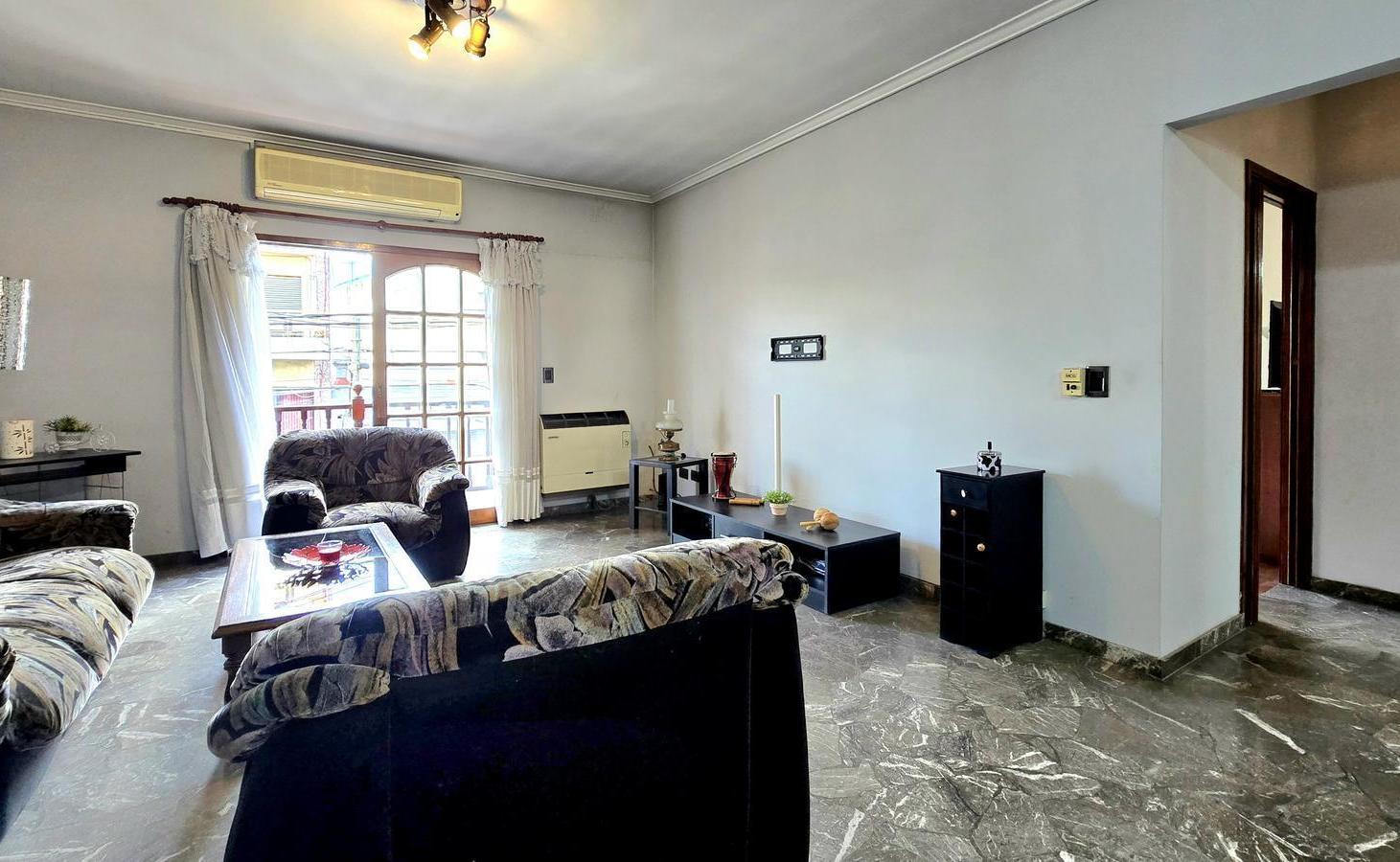 Foto de Departamento en Venta 3 ambientes con Patio/Terraza en Villa Maipu, imagen 2