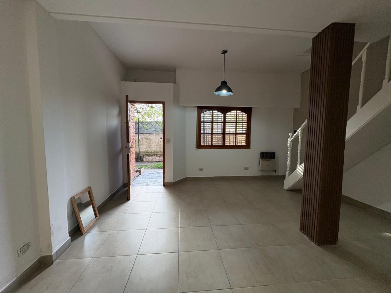 Foto de PH en duplex, 3 ambientes, en dos plantas, patio, cochera. APTO CREDITO, imagen 1