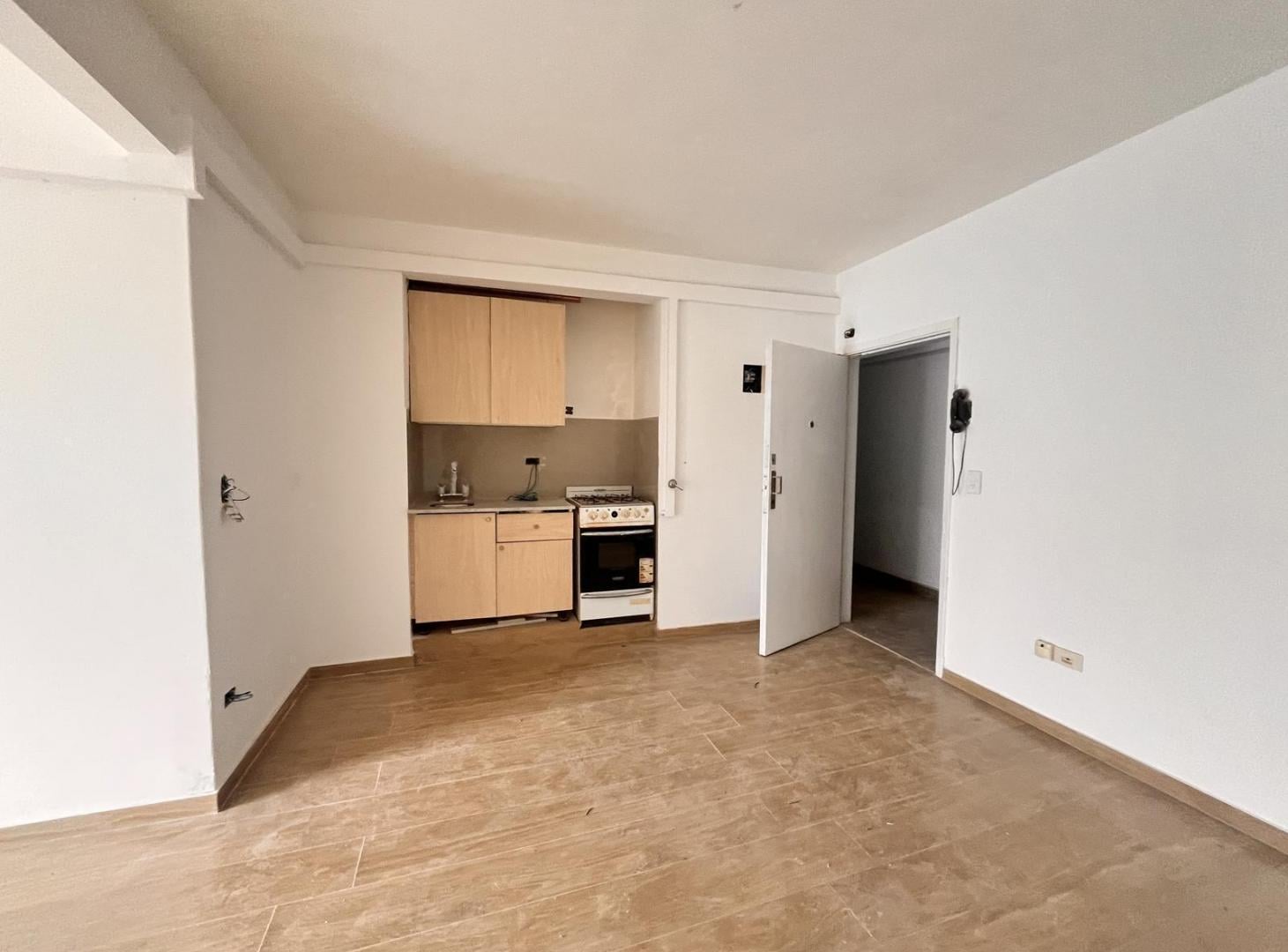 Foto de Departamento en alquiler monoambiente con balcon Coghlan, imagen 5