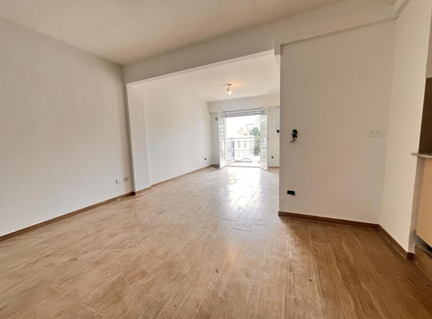 Foto de Departamento en alquiler monoambiente con balcon Coghlan, imagen 3