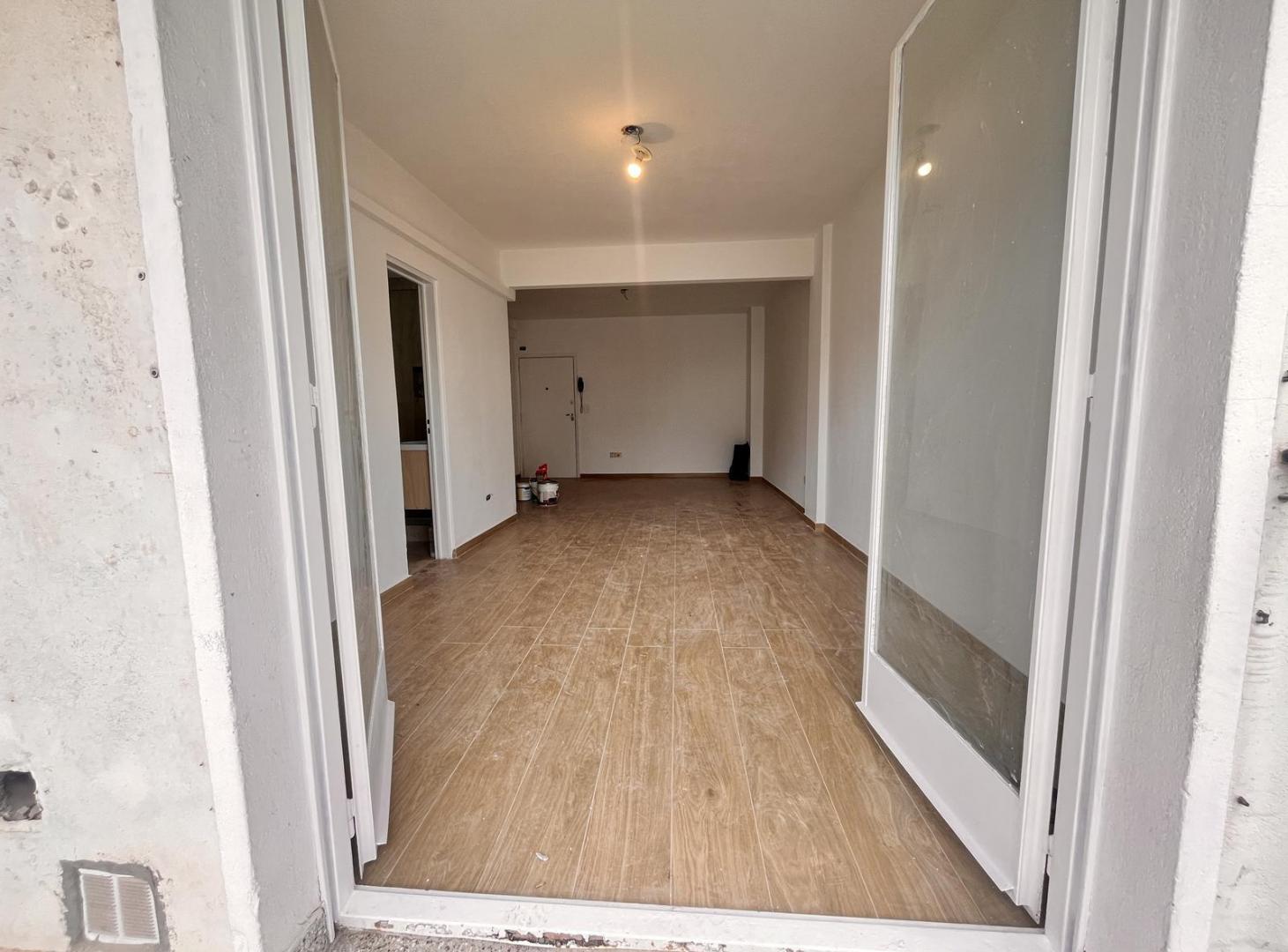 Foto de Departamento en alquiler monoambiente con balcon Coghlan, imagen 4