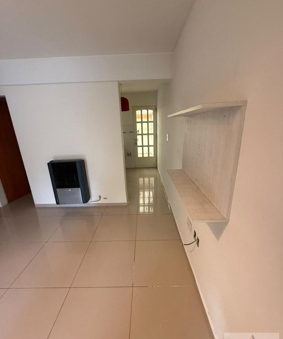 Foto de ALQUILER DÚPLEX - DOS DORMITORIOS - SANTA GENOVEVA, imagen 1