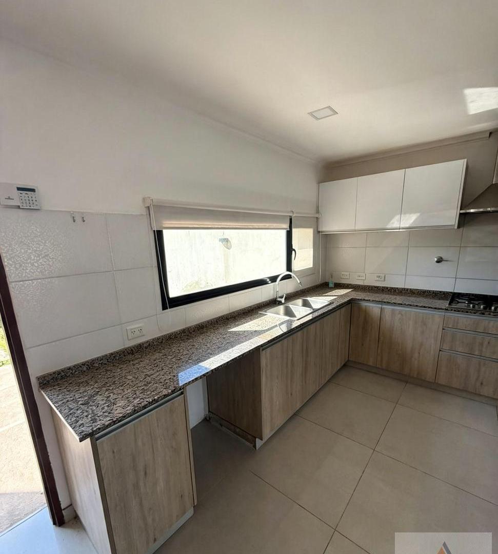Foto de ALQUILER DÚPLEX 3 DORMITORIOS - PILETA - TIERRA MANSA, imagen 3