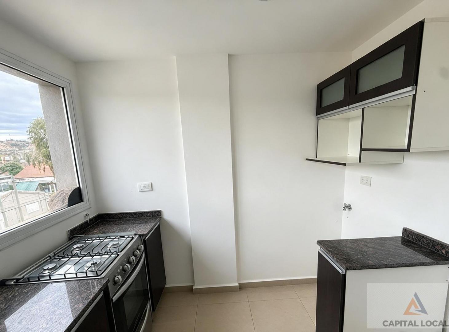 Foto de ALQUILER - Dpto. 1 dormitorio + cochera - RINCÓN DE EMILIO, imagen 2