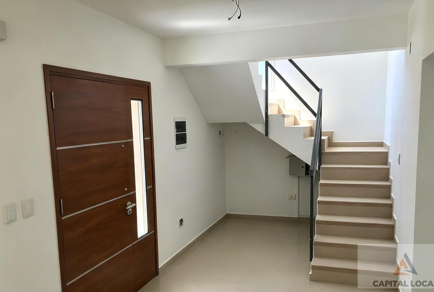 Foto de Casa en ALQUILER/VENTA - 3 DORMITORIOS+PILETA - B° FINCAS de PLOTTIER, imagen 4