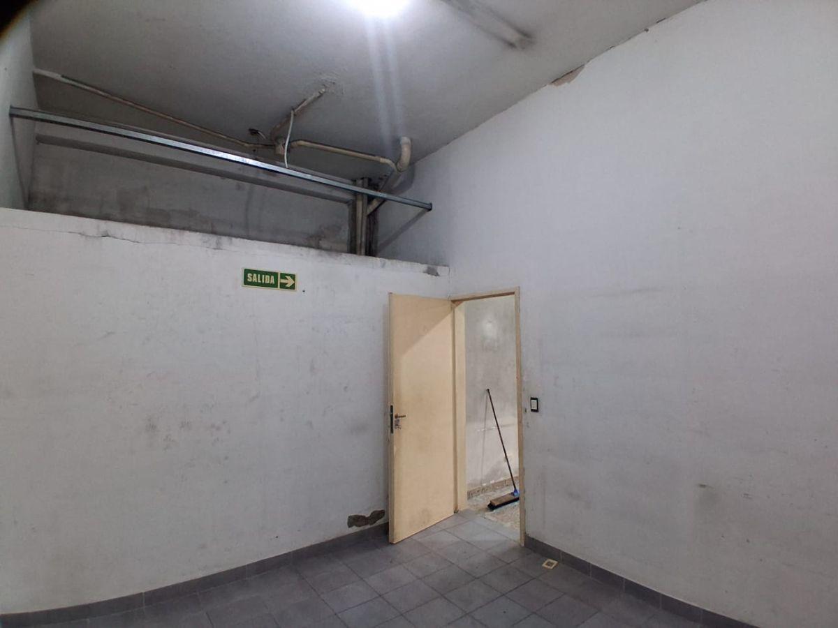 Foto de GALPON CON ENTRADA PARA CAMIONES - EL PALOMAR, imagen 5