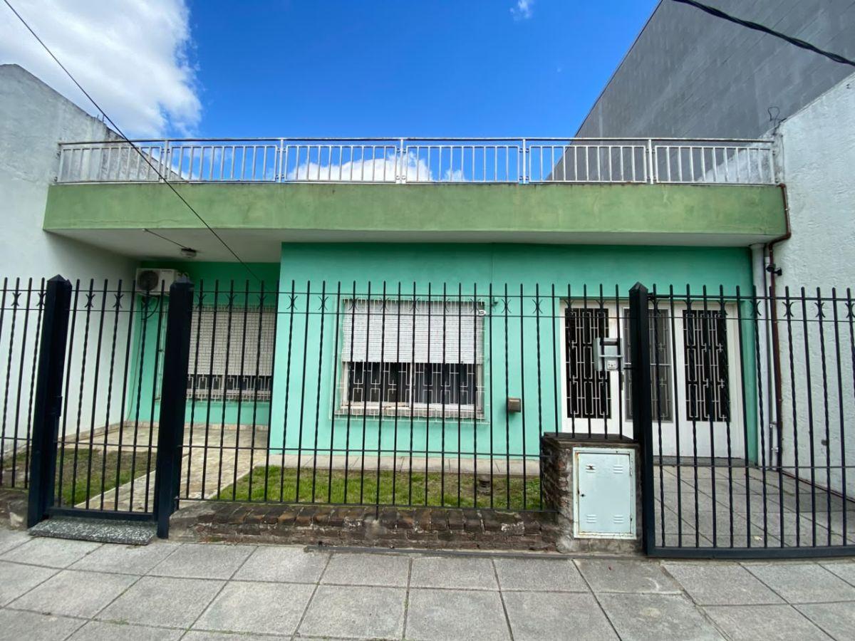 Foto de Casa Americana 4 Ambientes En Venta Apta Crédito - El Palomar, imagen 1