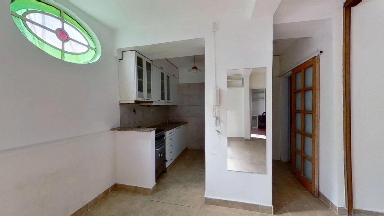 Foto de PH luminoso de 2 ambientes y medio. Villa Urquiza, imagen 1
