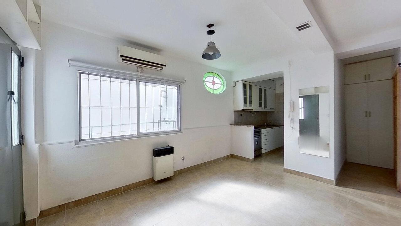 Foto de PH luminoso de 2 ambientes y medio. Villa Urquiza, imagen 4