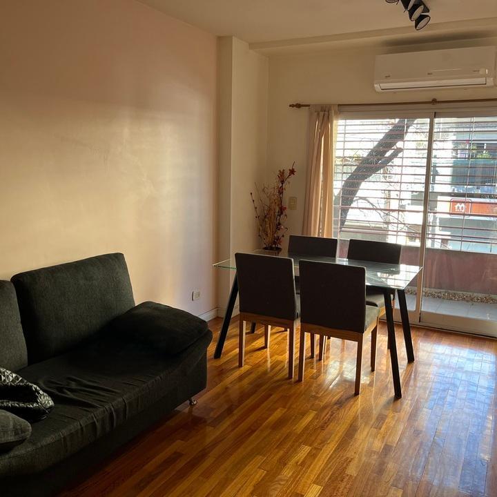 Foto de ALQUILER Departamento 2 ambientes amplio y luminoso. Patio y balcón, imagen 4