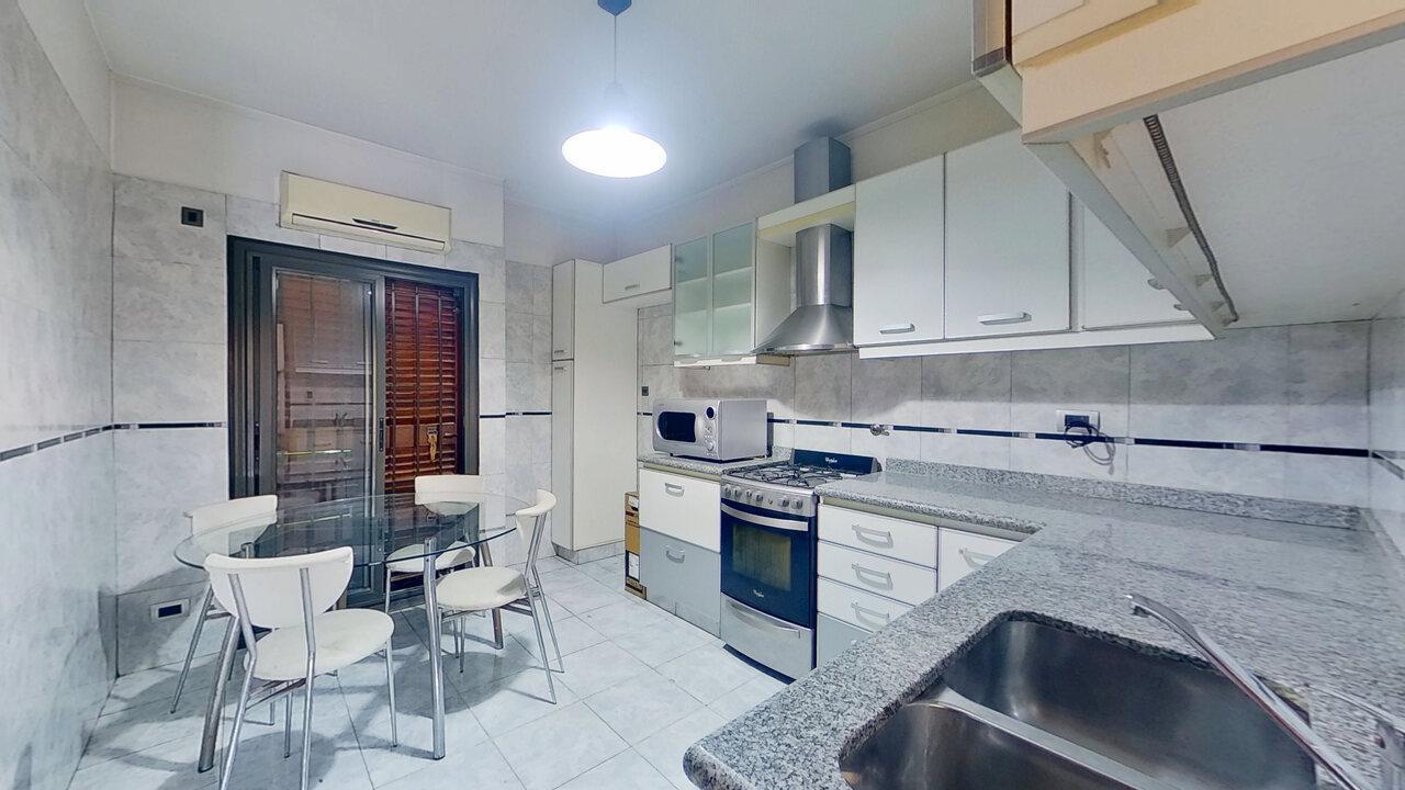 Foto de PH Ambientes con Cochera, Balcón y Jardín en Vicente López, imagen 5