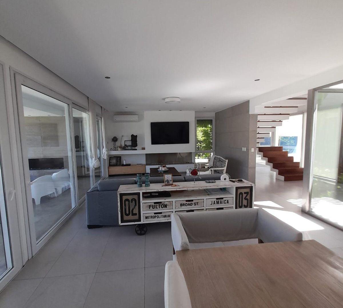 Foto de Casa en venta 5 ambientes en Barrio La Concepción Lujan, imagen 1