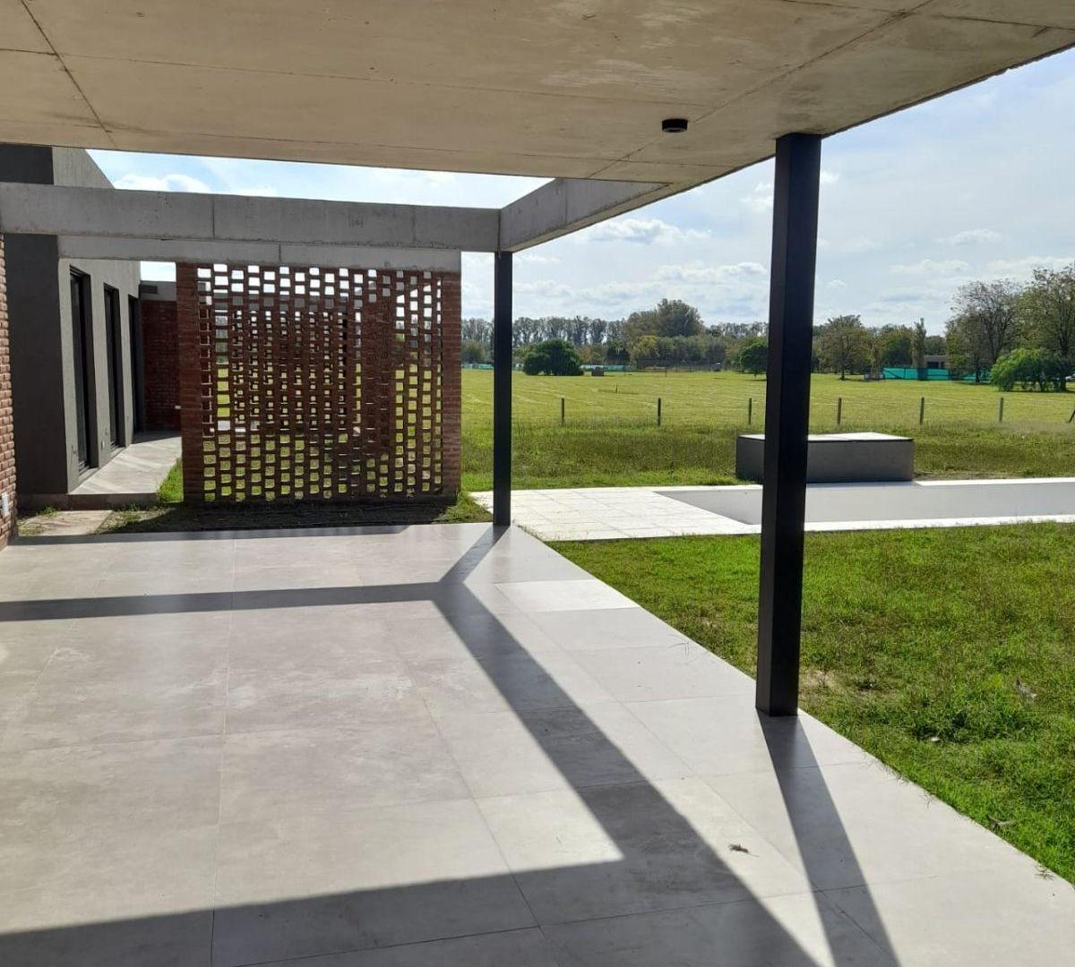 Foto de Casa a Estrenar en venta Barrio Santa Ines Lujan, imagen 2