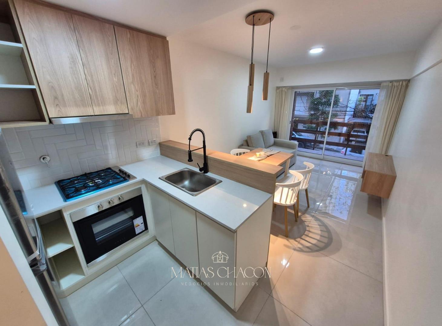 Foto de Departamento de 3 Ambientes a la calle con balcon y patio totalmente, imagen 5
