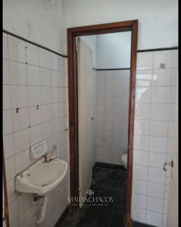 Foto de OPORTUNIDAD!! Local sobre calle San Juan a metros de Av. Libertad, imagen 1