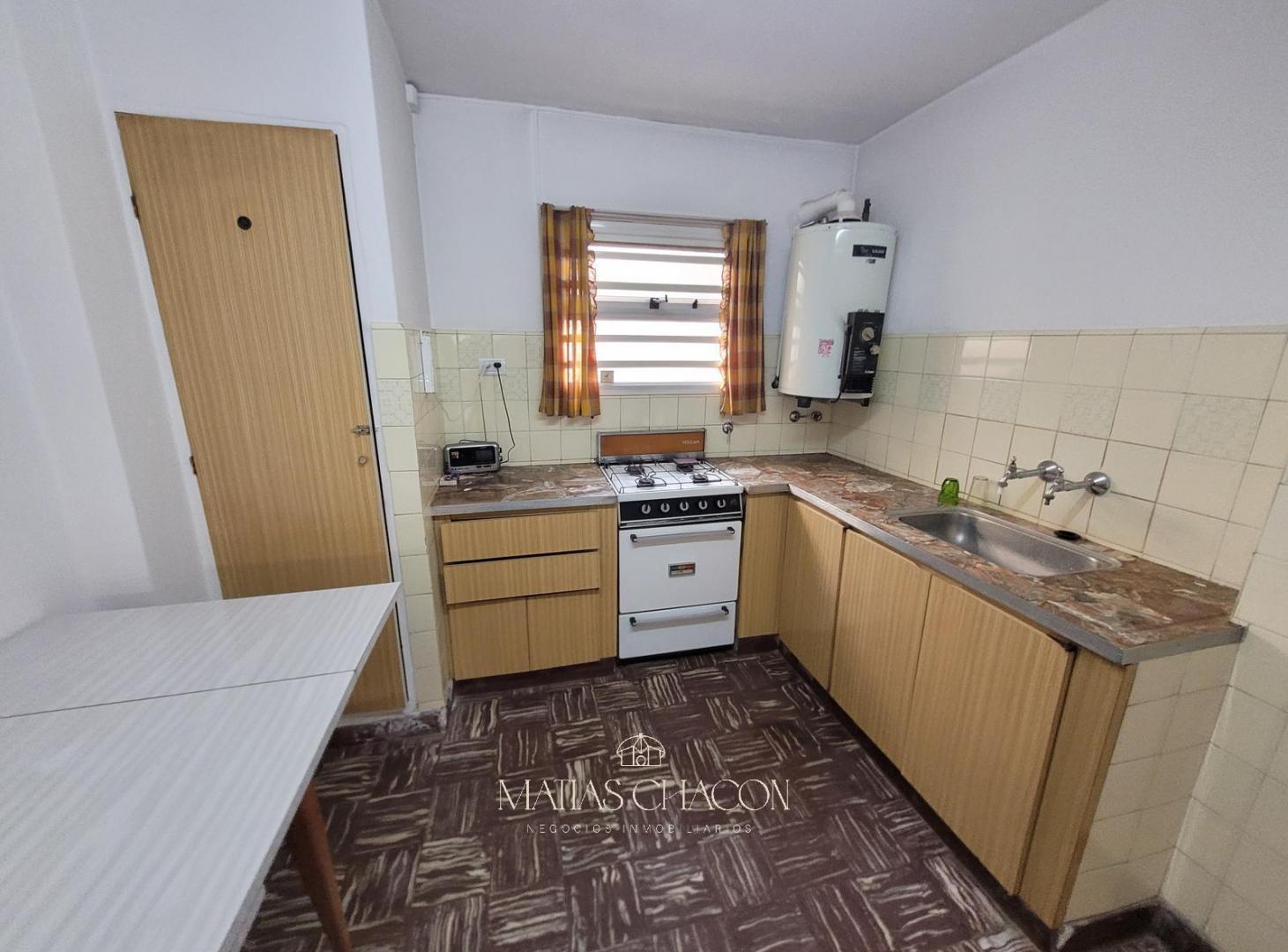 Foto de ALQUILER 24 MESES. Casa de 3 Ambientes con amplio garaje y patio a, imagen 5