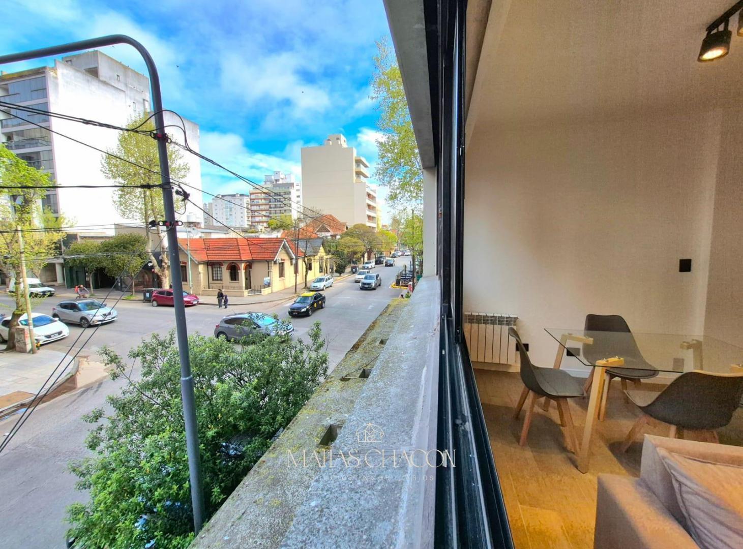 Foto de Departamento de 3 Ambientes a la calle totalmente reciclado en Plaza, imagen 2