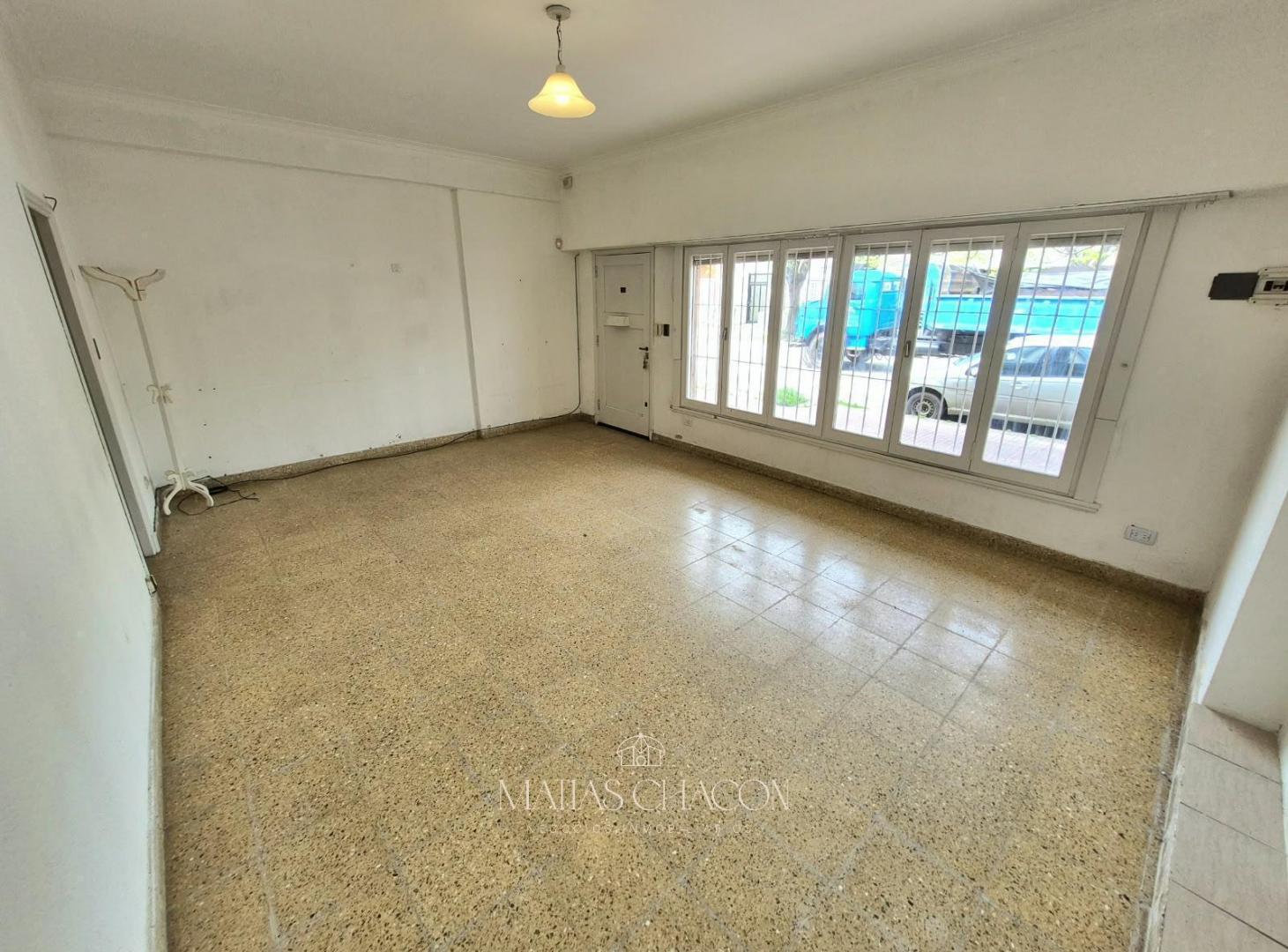 Foto de Excelente PH al frente de 3 Ambientes con garaje y patio en Barrio, imagen 5