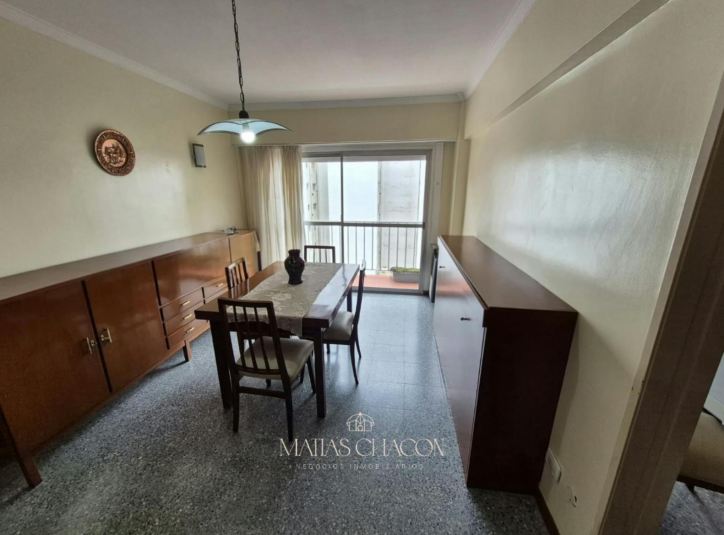 Foto de Departamento de 2 Ambientes a la calle con balcon corrido en Plaza Mitre, imagen 1
