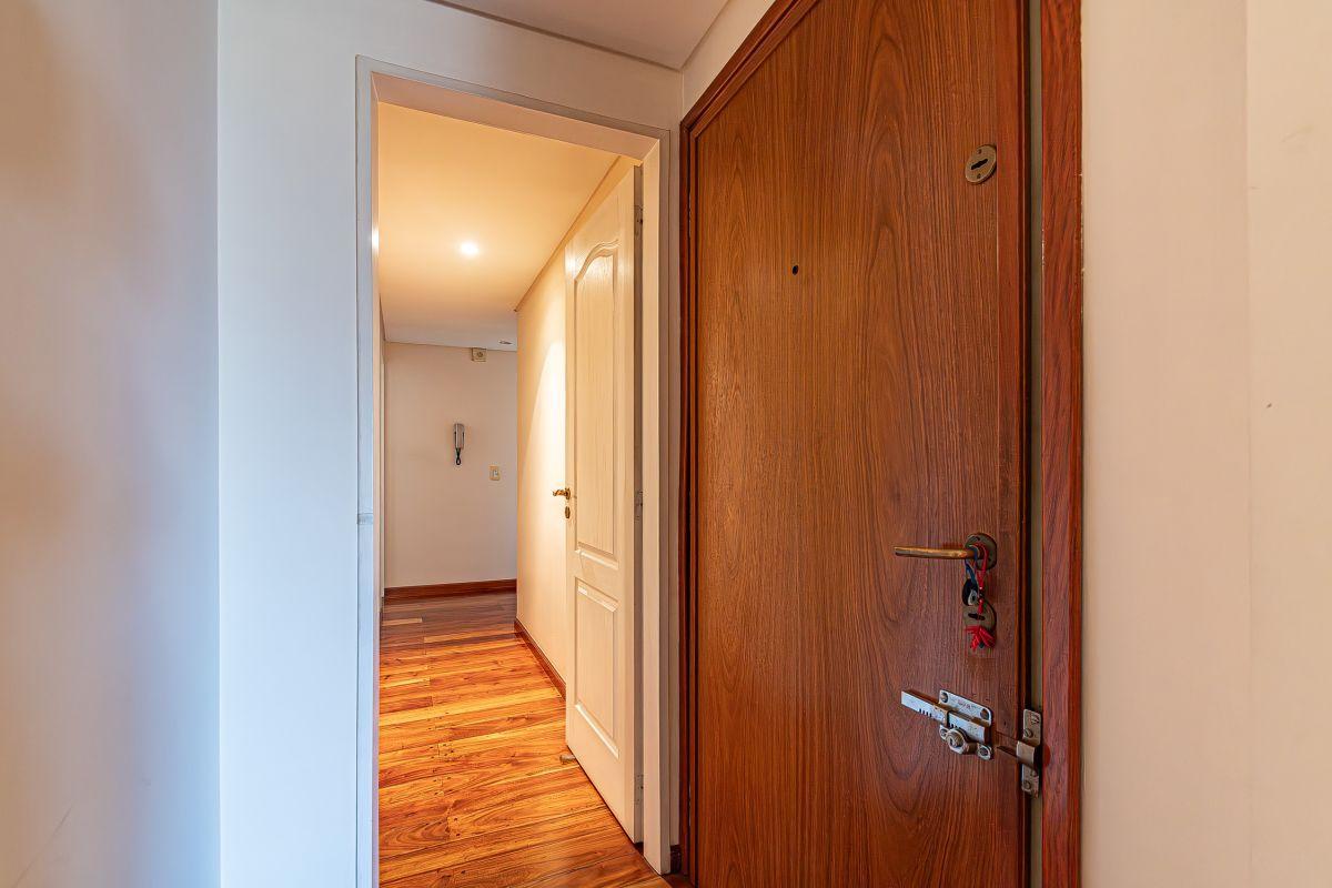 Foto de VENTA. IMPECABLE 5amb con balcón y cochera. CABALLITO, imagen 5