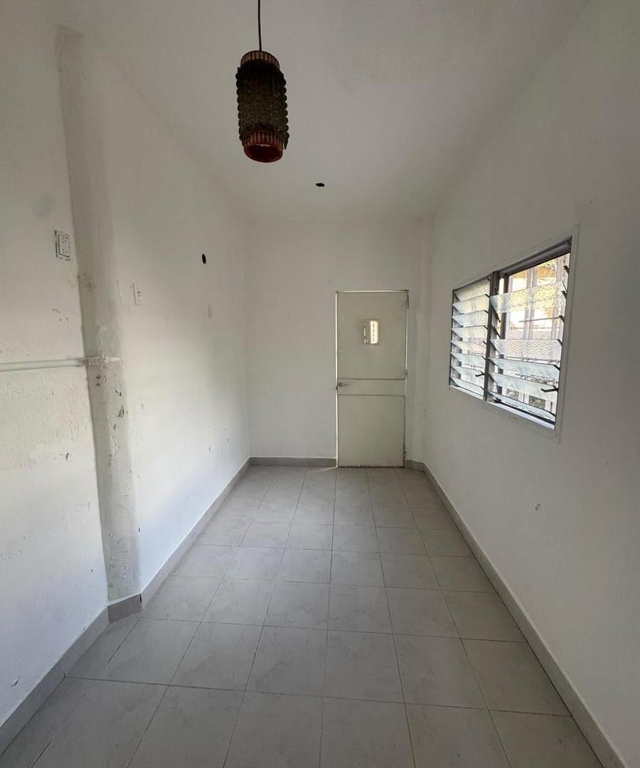 Foto de VENTA PH A REFACCIONAR EN MORON c cocheras patio y terraza, imagen 5