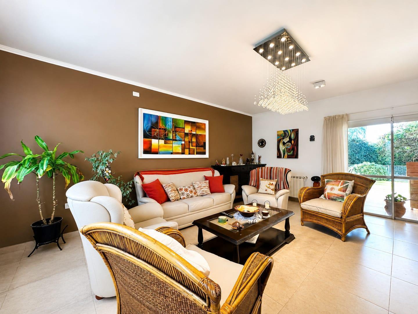 Foto de VENTA AMPLIA CASA 4 DORM TEJAS III, imagen 1