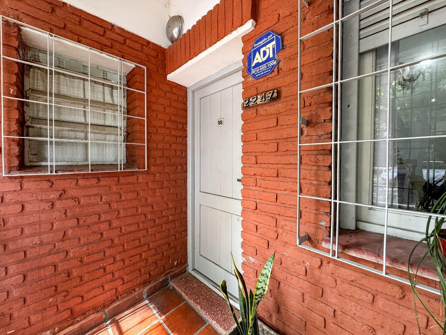Foto de VENTA CASA 2 DORM A REMODELAR COL DE V SARSFIELD, imagen 2