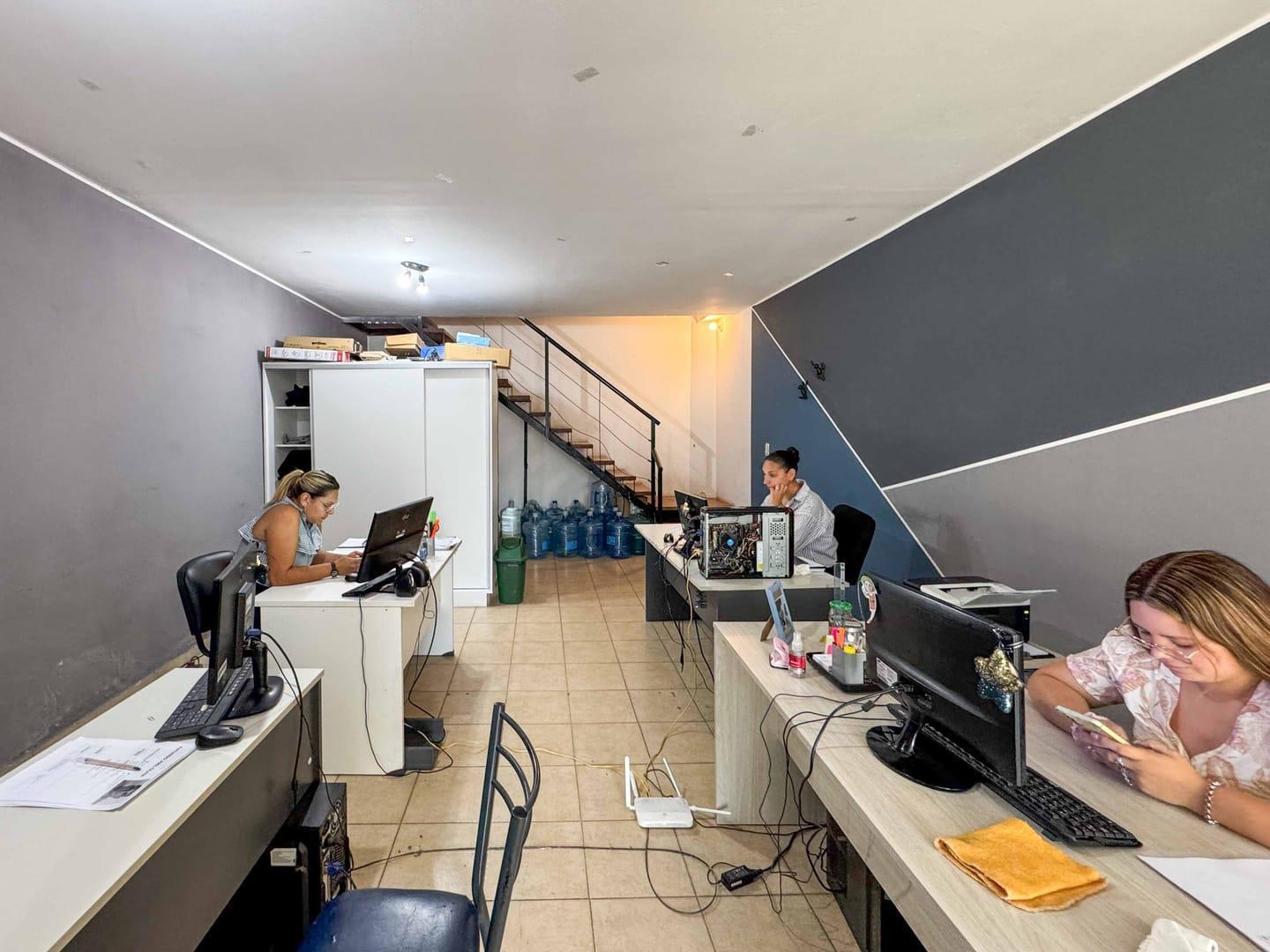 Foto de VENTA LOCAL COMERCIAL - AVENIDA RECTA MARTINOLLI, imagen 4