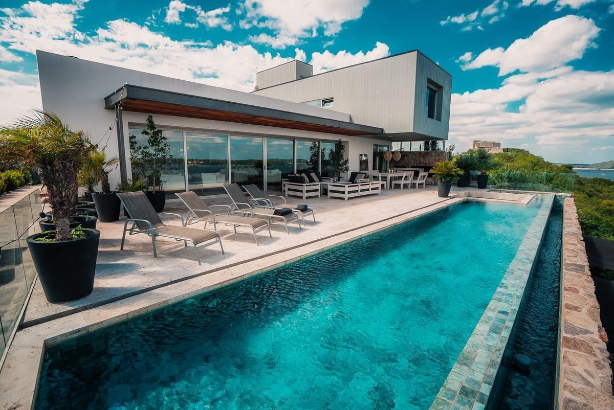 Foto de LOTE EN VILLA DEL DIQUE CON VISTAS AL LAGO | PUNTA PEÑÓN – USD 80.000, imagen 2