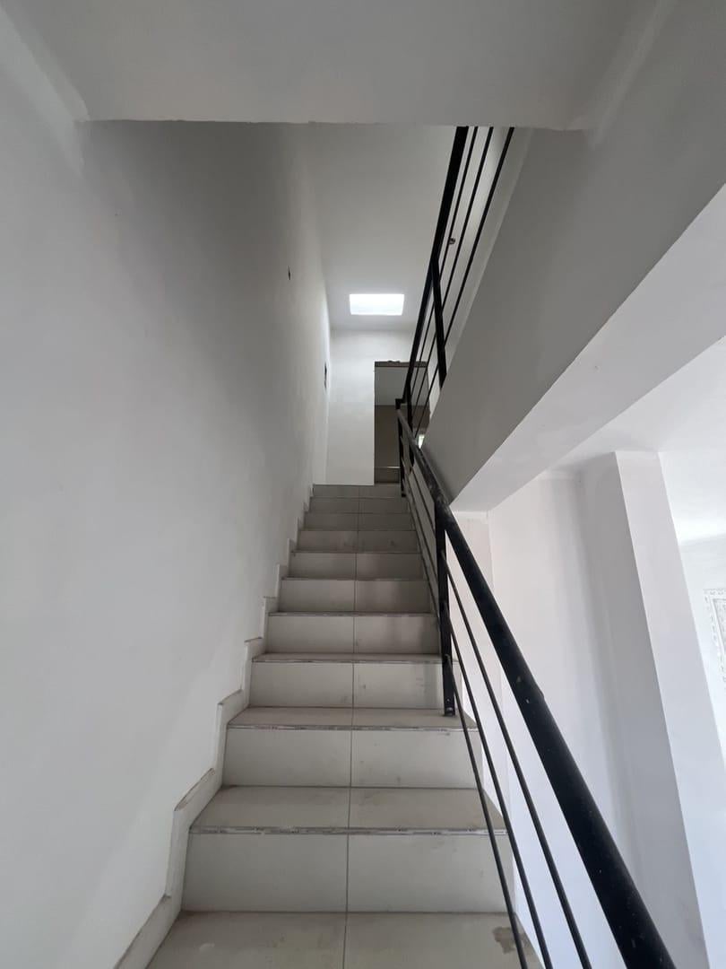 Foto de VENTA DUPLEX 3 DORMITORIOS 2 PLANTAS VILLA ALLENDE, imagen 4