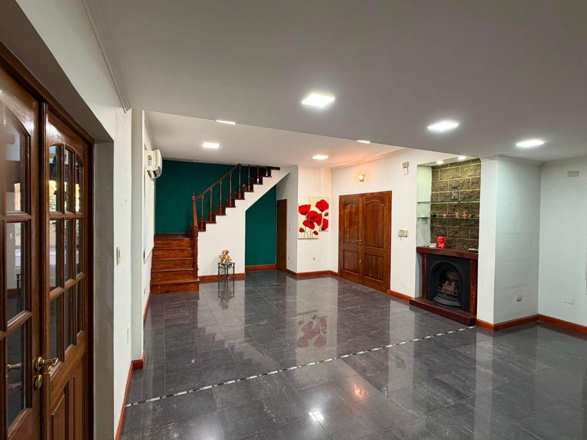 Foto de AMPLIA CHALET EN VILLA SARMIENTO, imagen 1
