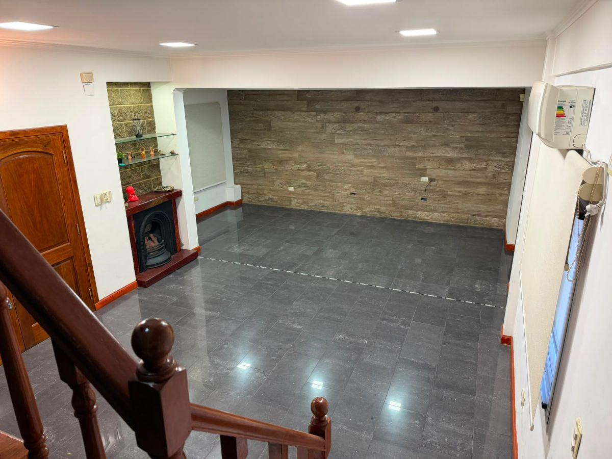 Foto de AMPLIA CHALET EN VILLA SARMIENTO, imagen 3