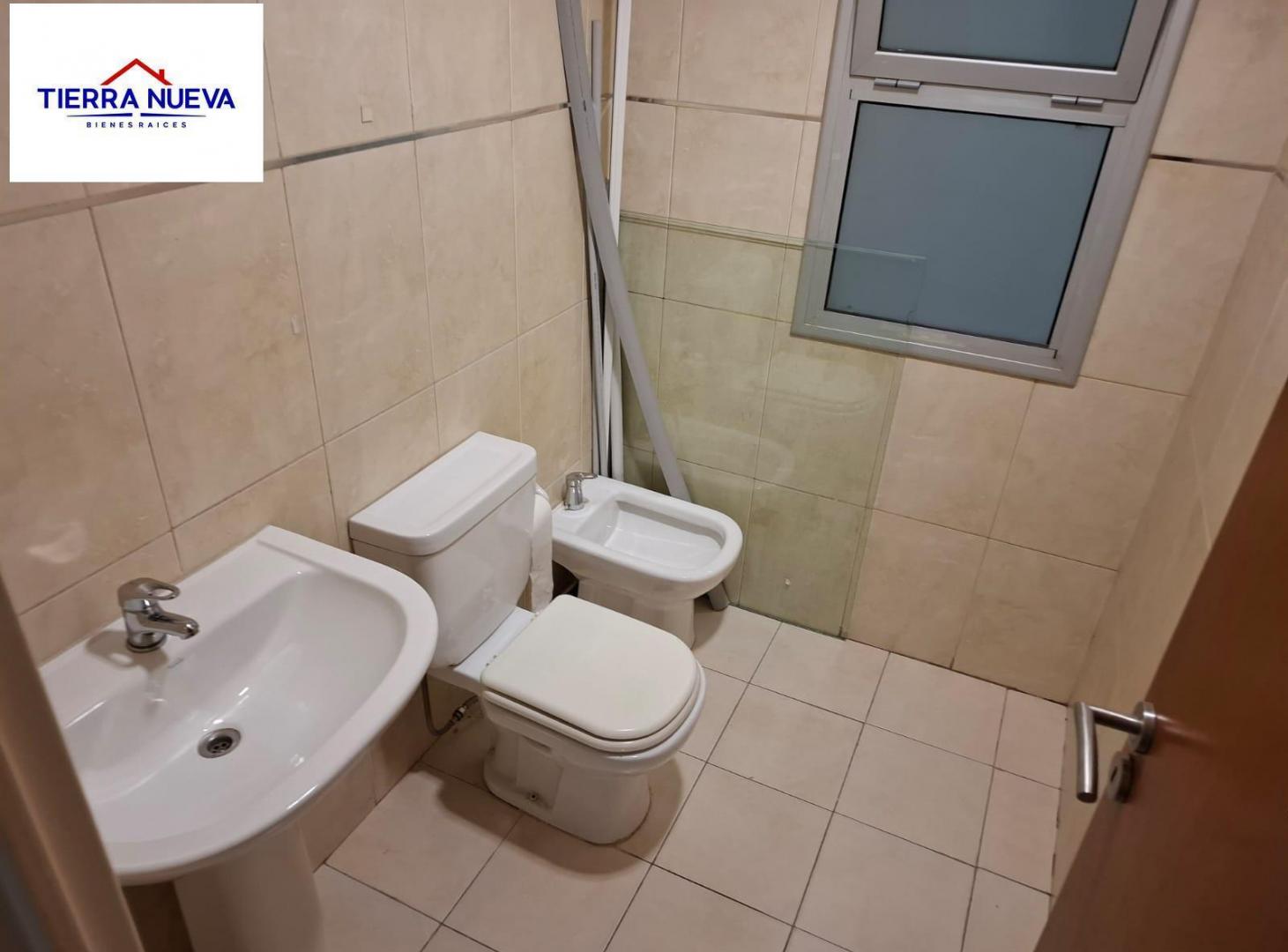 Foto de LOCAL COMERCIAL PARA OFICINAS O CONSULTORIOS EN VENTA – LELOIR 931, imagen 4