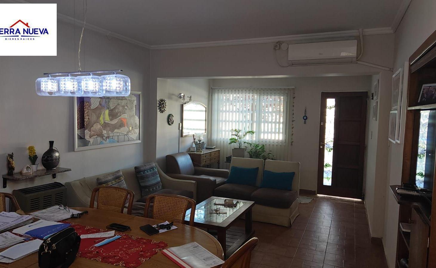 Foto de SE VENDE CASA CON SALÓN COMERCIAL - CENTRO DE NEUQUÉN, imagen 5