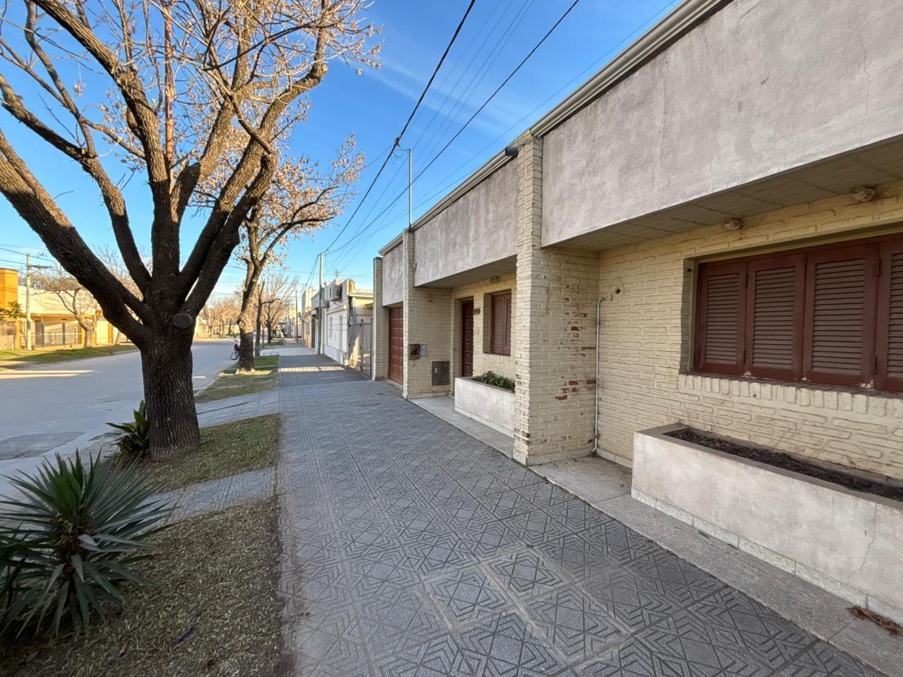 Foto de VENTA DE CASA, BARRIO OESTE, imagen 3