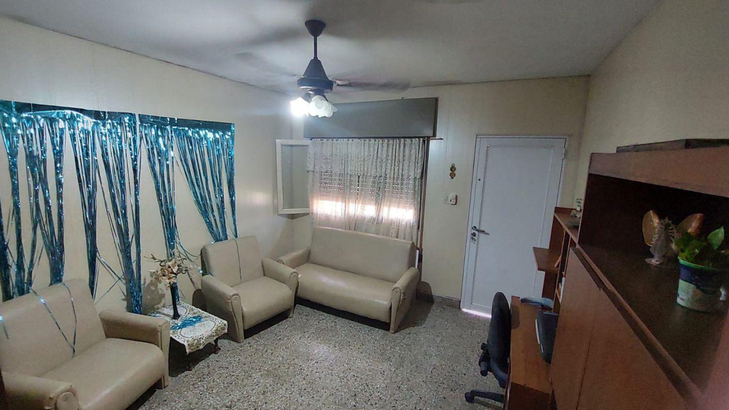 Foto de (PROPIEDAD RESERVADA ) CASA CENTRICA DE 2 DORMITORIOS - FRANCK, imagen 3